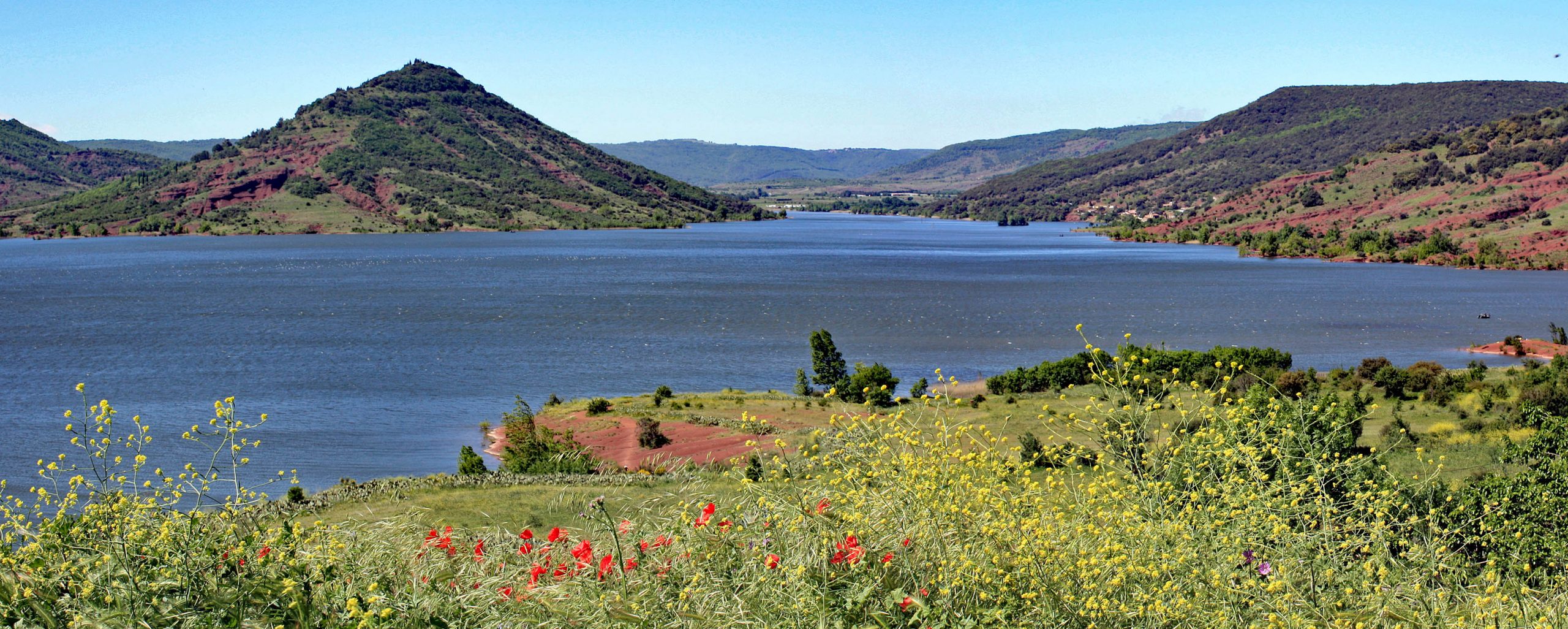Le plateau de l’Auverne et le lac du Salagou