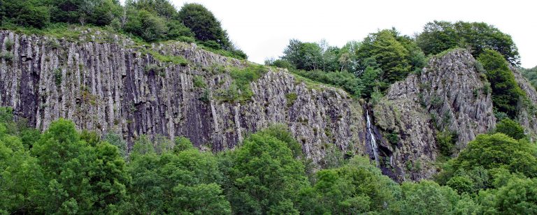 Le Cantal, géant des volcans européens