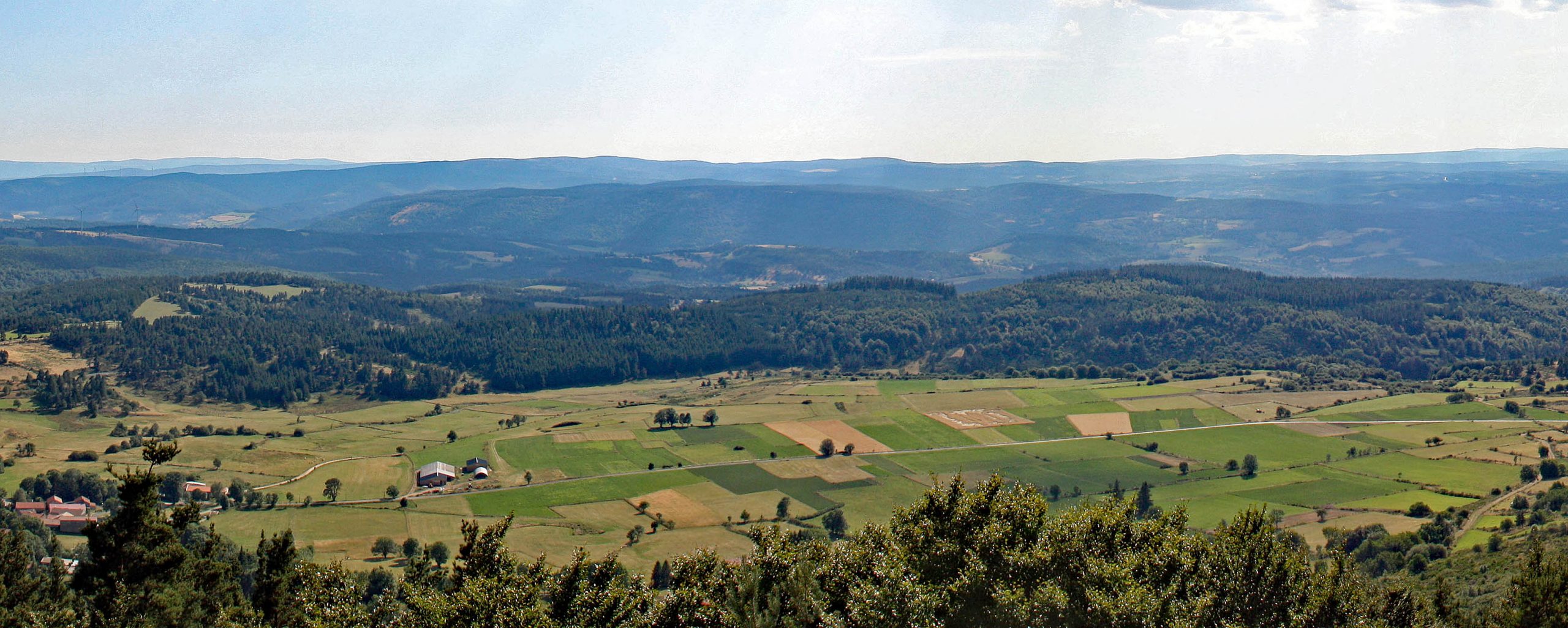 Le suc du Chapelas et le fossé de Naussac