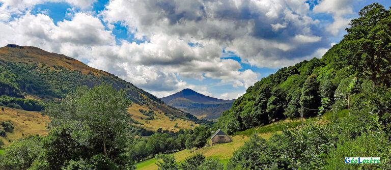 Au cœur du Cantal, le Puy Mary et la vallée de l’Impradine